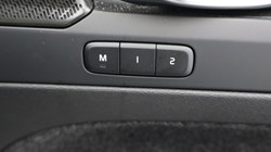 2023 (23) VOLVO XC40 2.0 B4P Ultimate Dark 5dr Auto 4667514