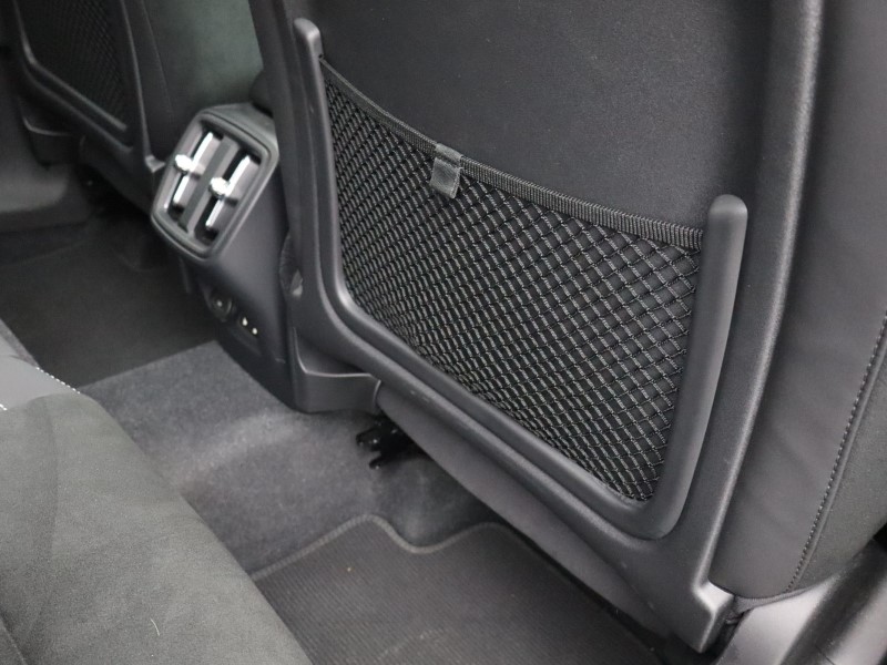 2023 (23) VOLVO XC40 2.0 B4P Ultimate Dark 5dr Auto 4667524