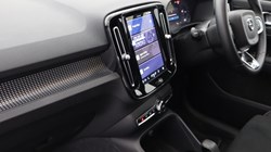 2023 (23) VOLVO XC40 2.0 B4P Ultimate Dark 5dr Auto 4667521