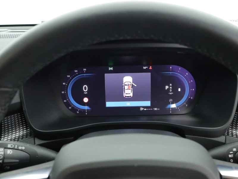 2023 (23) VOLVO XC40 2.0 B4P Ultimate Dark 5dr Auto 4667533