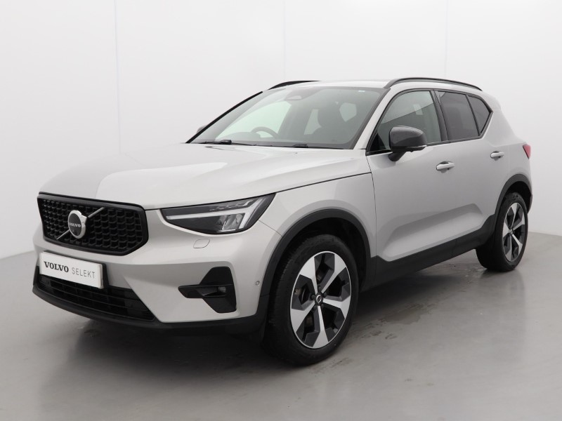 2023 (23) VOLVO XC40 2.0 B4P Ultimate Dark 5dr Auto 4667498
