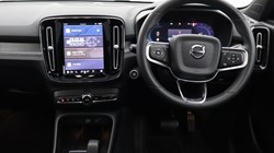 2023 (23) VOLVO XC40 2.0 B4P Ultimate Dark 5dr Auto 4667526