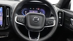 2023 (23) VOLVO XC40 2.0 B4P Ultimate Dark 5dr Auto 4667527