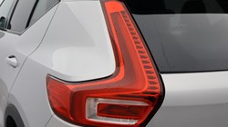 2023 (23) VOLVO XC40 2.0 B4P Ultimate Dark 5dr Auto 4667548