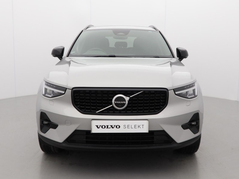 2023 (23) VOLVO XC40 2.0 B4P Ultimate Dark 5dr Auto 4667499