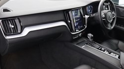 2019 (19) VOLVO V60 2.0 T5 Momentum Pro 5dr Auto 4662607