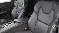 2019 (19) VOLVO V60 2.0 T5 Momentum Pro 5dr Auto 4662606