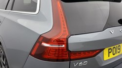 2019 (19) VOLVO V60 2.0 T5 Momentum Pro 5dr Auto 4662632