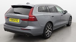 2019 (19) VOLVO V60 2.0 T5 Momentum Pro 5dr Auto 4662591