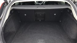 2019 (19) VOLVO V60 2.0 T5 Momentum Pro 5dr Auto 4662635