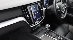 2019 (19) VOLVO V60 2.0 T5 Momentum Pro 5dr Auto 4662608