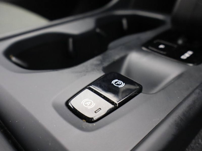 2023 (73) VOLVO XC40 2.0 B3P Core 5dr Auto 4669113