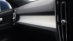 2023 (73) VOLVO XC40 2.0 B3P Core 5dr Auto 4669114