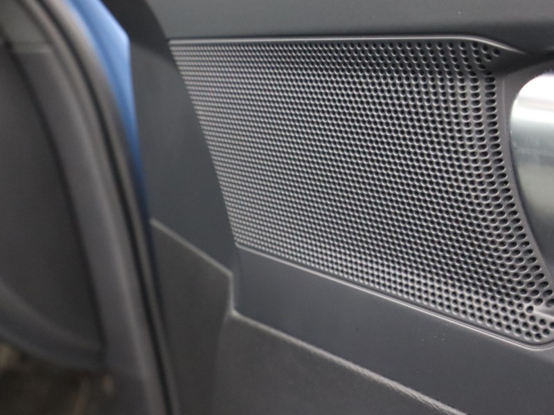 2023 (73) VOLVO XC40 2.0 B3P Core 5dr Auto 4669088