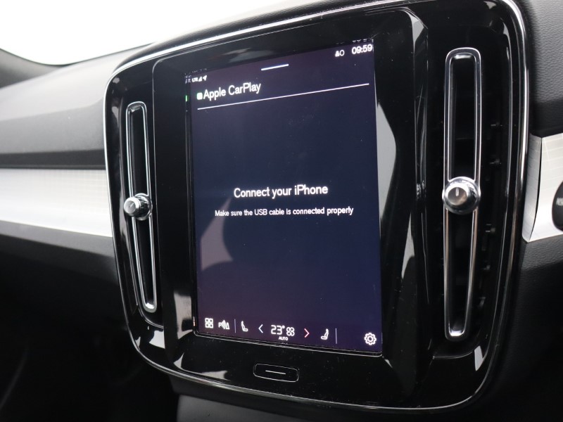 2023 (73) VOLVO XC40 2.0 B3P Core 5dr Auto 4669109