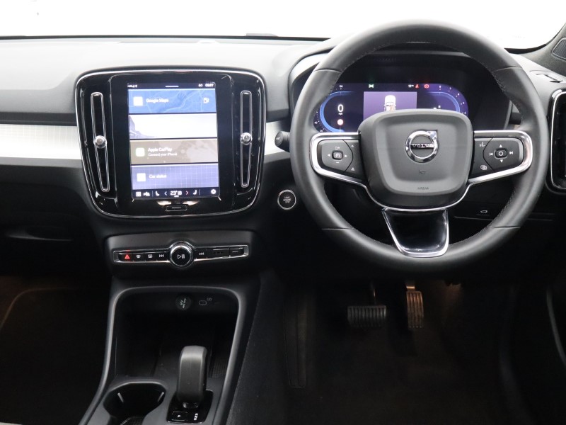 2023 (73) VOLVO XC40 2.0 B3P Core 5dr Auto 4669101