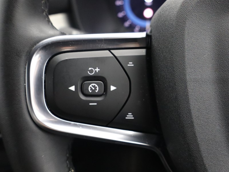 2023 (73) VOLVO XC40 2.0 B3P Core 5dr Auto 4669103