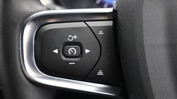 2023 (73) VOLVO XC40 2.0 B3P Core 5dr Auto 4669103