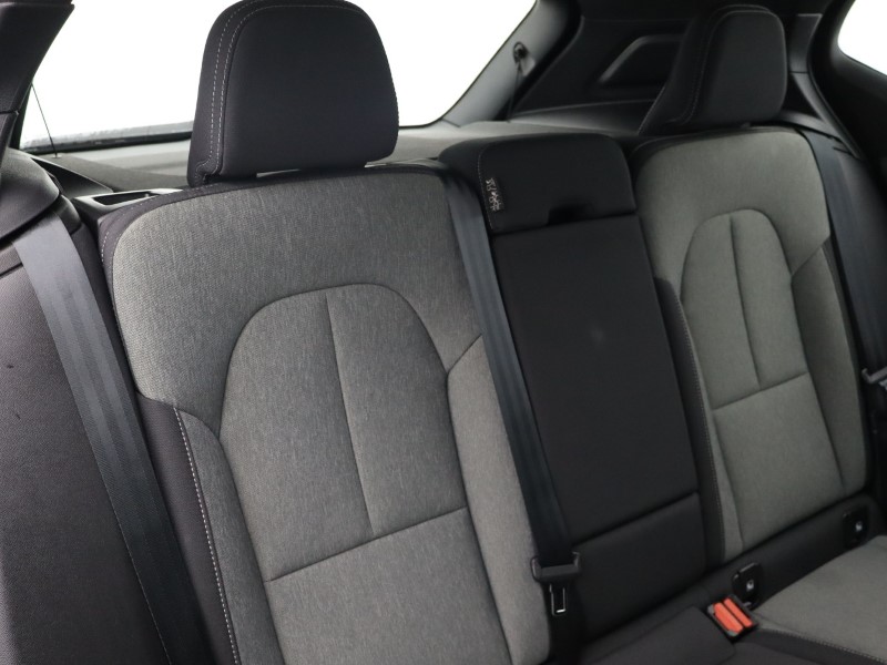 2023 (73) VOLVO XC40 2.0 B3P Core 5dr Auto 4669100