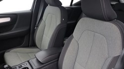 2023 (73) VOLVO XC40 2.0 B3P Core 5dr Auto 4669094