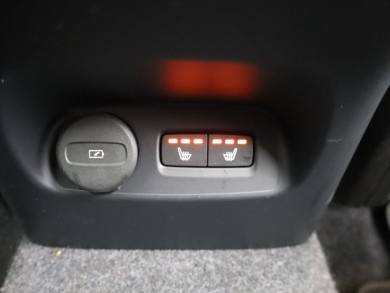 2025 (74) VOLVO XC40 2.0 B4P Plus Dark 5dr Auto*VAT QUALIFYING* 4728022