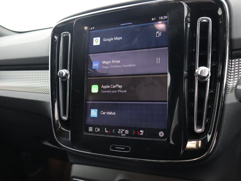 2025 (74) VOLVO XC40 2.0 B4P Plus Dark 5dr Auto*VAT QUALIFYING* 4728028