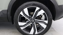 2025 (74) VOLVO XC40 2.0 B4P Plus Dark 5dr Auto*VAT QUALIFYING* 4728050