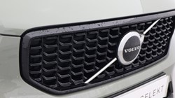 2025 (74) VOLVO XC40 2.0 B4P Plus Dark 5dr Auto*VAT QUALIFYING* 4728039