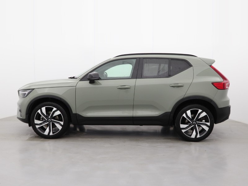 2025 (74) VOLVO XC40 2.0 B4P Plus Dark 5dr Auto*VAT QUALIFYING* 4727997