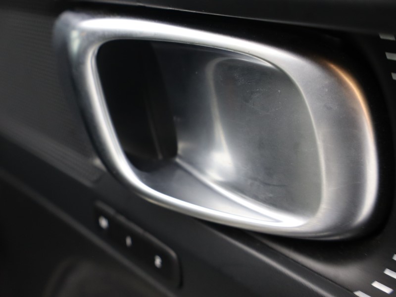 2025 (74) VOLVO XC40 2.0 B4P Plus Dark 5dr Auto*VAT QUALIFYING* 4728008