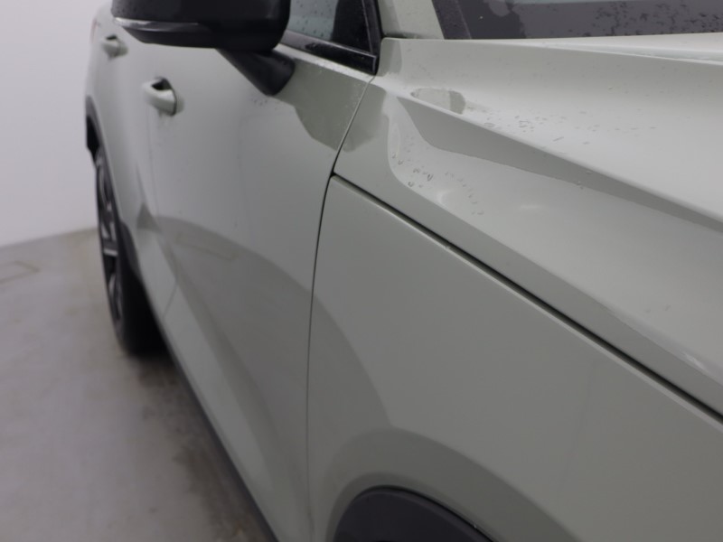 2025 (74) VOLVO XC40 2.0 B4P Plus Dark 5dr Auto*VAT QUALIFYING* 4728042