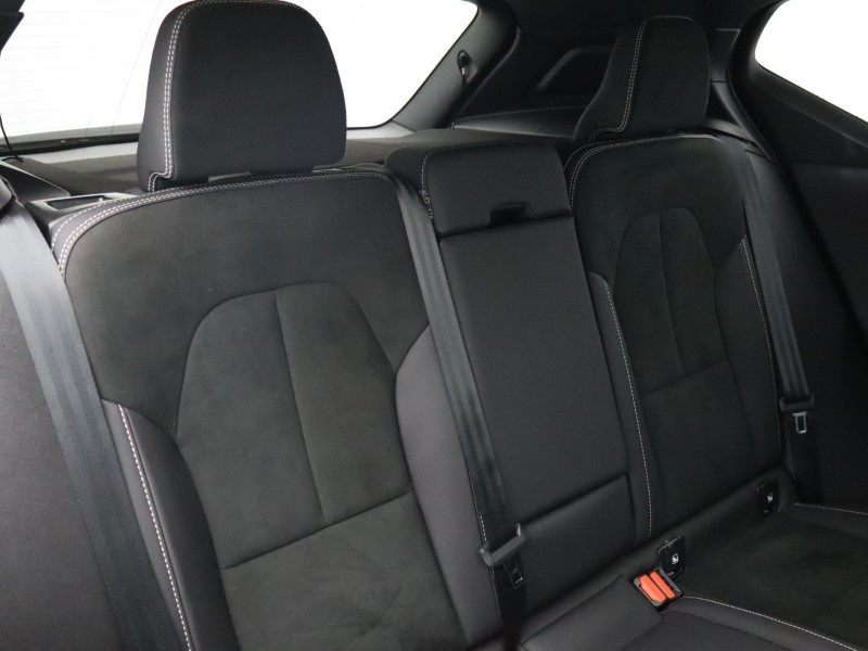 2025 (74) VOLVO XC40 2.0 B4P Plus Dark 5dr Auto*VAT QUALIFYING* 4728019