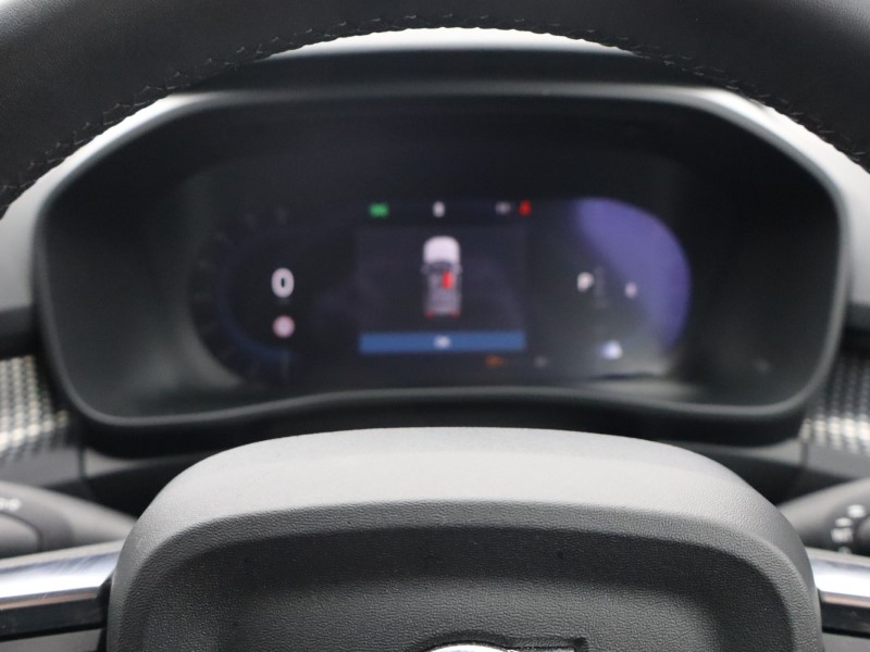 2025 (74) VOLVO XC40 2.0 B4P Plus Dark 5dr Auto*VAT QUALIFYING* 4728027