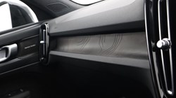 2023 (23) VOLVO XC40 1.5 T5 Recharge PHEV Ultimate Dark 5dr Auto 4684935