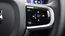 2025 (25) VOLVO XC60 2.0 B5P Plus Dark 5dr AWD Geartronic 4708415