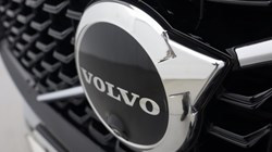 2025 (25) VOLVO XC60 2.0 B5P Plus Dark 5dr AWD Geartronic 4708431