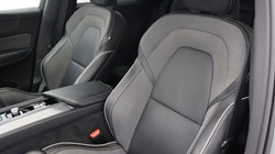 2025 (25) VOLVO XC60 2.0 B5P Plus Dark 5dr AWD Geartronic 4708404