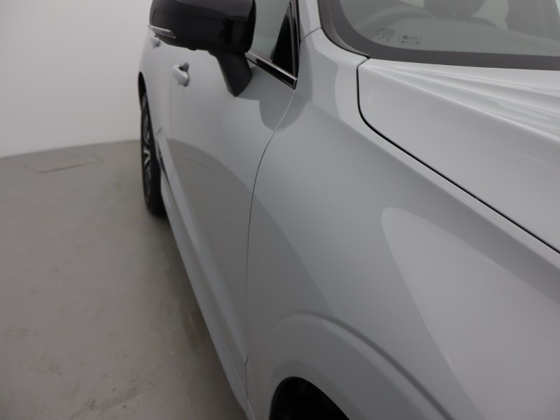 2025 (25) VOLVO XC60 2.0 B5P Plus Dark 5dr AWD Geartronic  *VAT QUALIFYING* 4708433