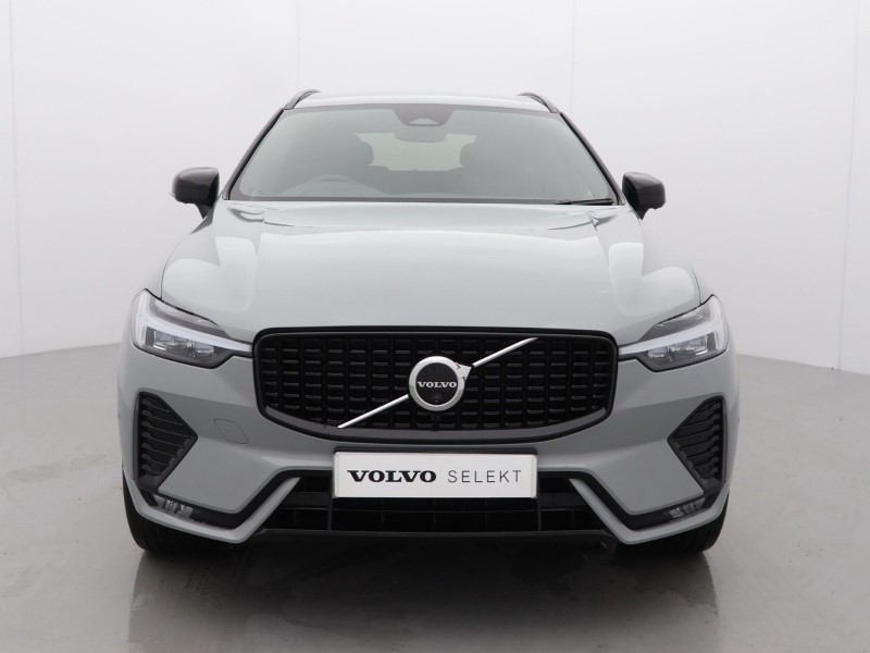 2025 (25) VOLVO XC60 2.0 B5P Plus Dark 5dr AWD Geartronic  *VAT QUALIFYING* 4708383