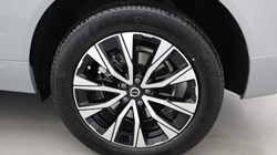 2025 (25) VOLVO XC60 2.0 B5P Plus Dark 5dr AWD Geartronic 4708392