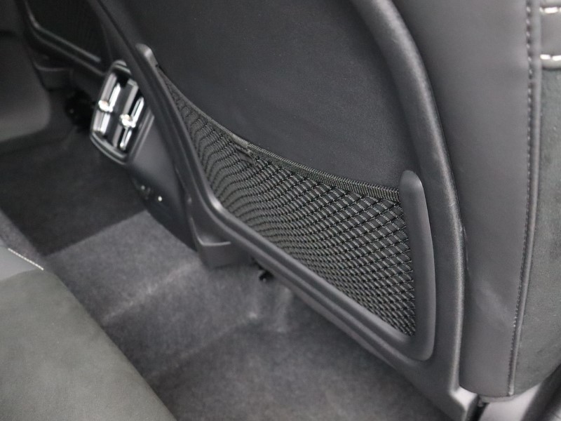 2025 (25) VOLVO XC40 2.0 B4P Plus Dark 5dr Auto*VAT QUALIFYING* 4702771