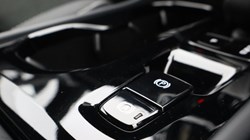 2025 (25) VOLVO XC40 2.0 B4P Plus Dark 5dr Auto 4702786