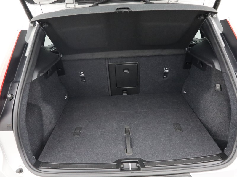 2025 (25) VOLVO XC40 2.0 B4P Plus Dark 5dr Auto*VAT QUALIFYING* 4702796