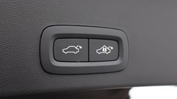 2025 (25) VOLVO XC40 2.0 B4P Plus Dark 5dr Auto 4702797