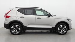 2025 (25) VOLVO XC40 2.0 B4P Plus Dark 5dr Auto 4702751