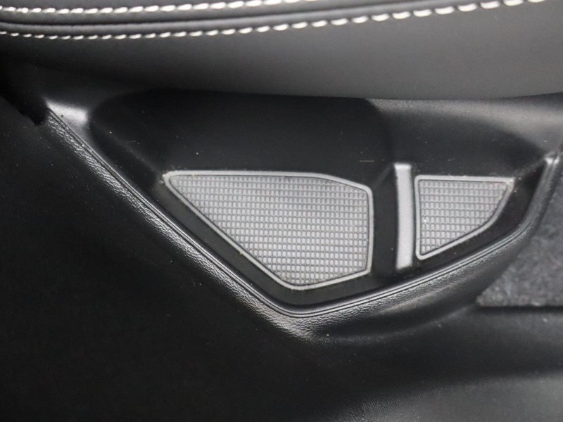 2025 (25) VOLVO XC40 2.0 B4P Plus Dark 5dr Auto*VAT QUALIFYING* 4702770