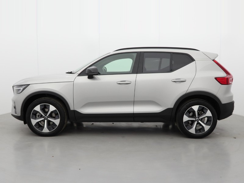 2025 (25) VOLVO XC40 2.0 B4P Plus Dark 5dr Auto*VAT QUALIFYING* 4702750
