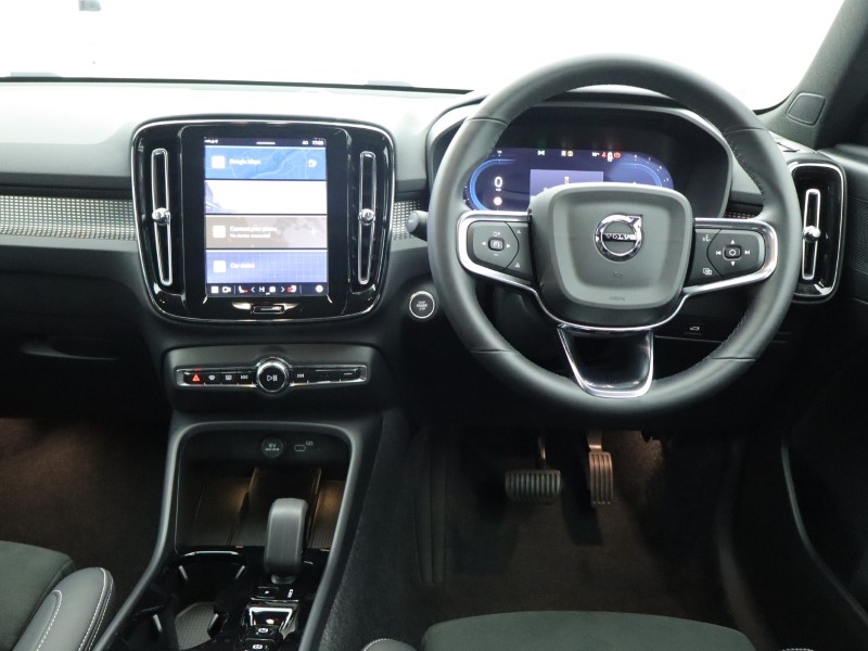 2025 (25) VOLVO XC40 2.0 B4P Plus Dark 5dr Auto*VAT QUALIFYING* 4702774