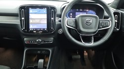2025 (25) VOLVO XC40 2.0 B4P Plus Dark 5dr Auto 4702774