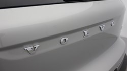 2025 (25) VOLVO XC40 2.0 B4P Plus Dark 5dr Auto 4702794